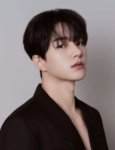 Kim Myung Soo | L